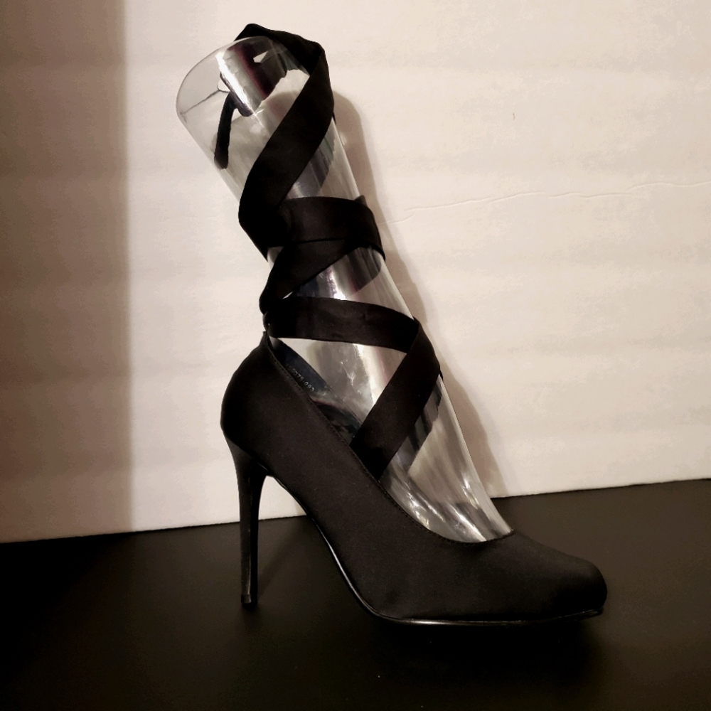 🖤Gorgeous VNTG Ballerina Wrap Black Satin Pumps🖤